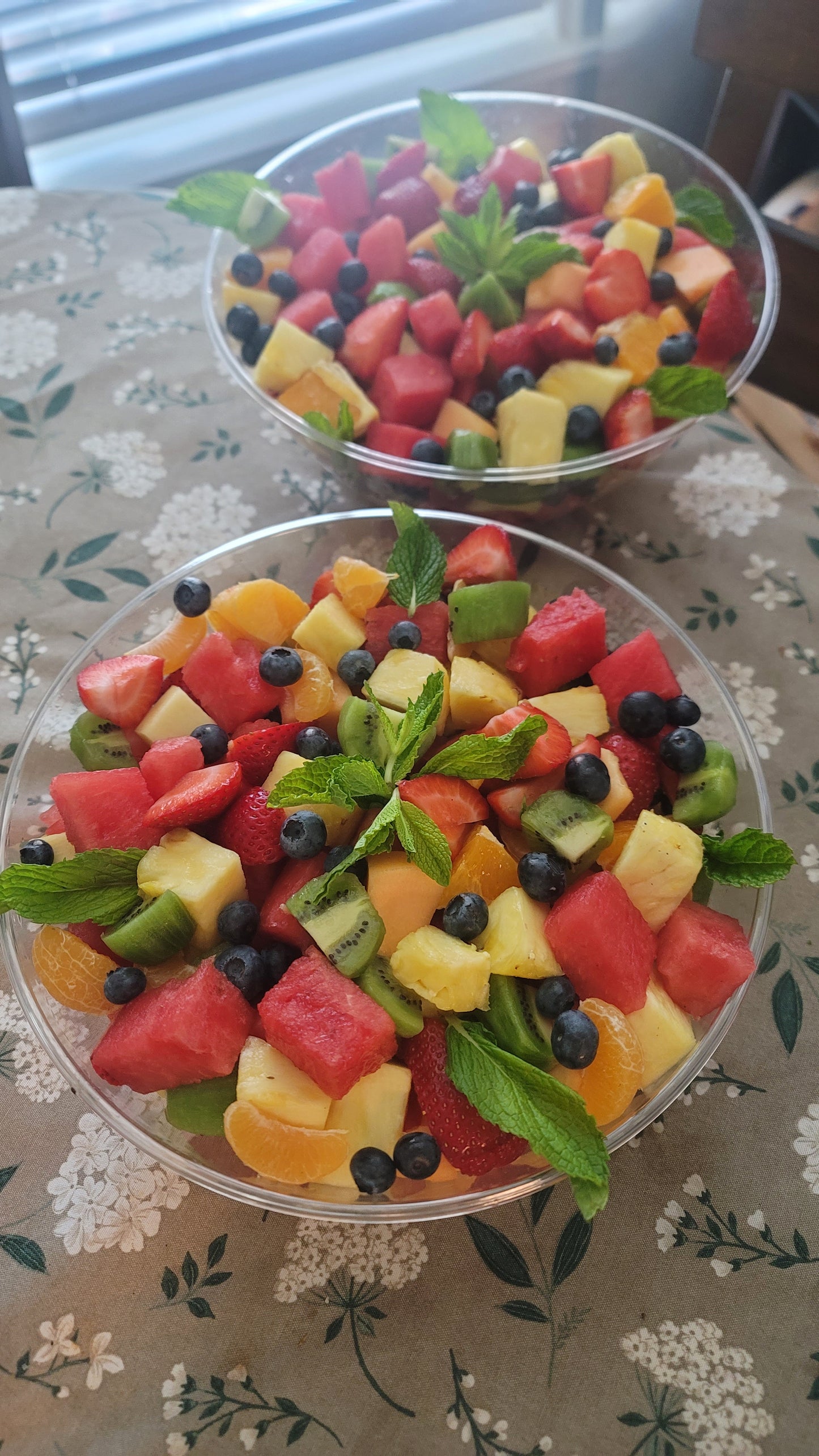 FRESH FRUIT BOWL!